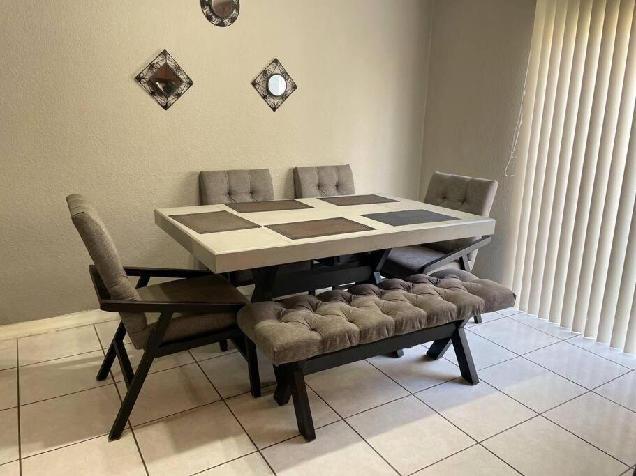 Casa Granada Cercana A Consulado Y Aeropuerto. Ciudad Juarez Ngoại thất bức ảnh