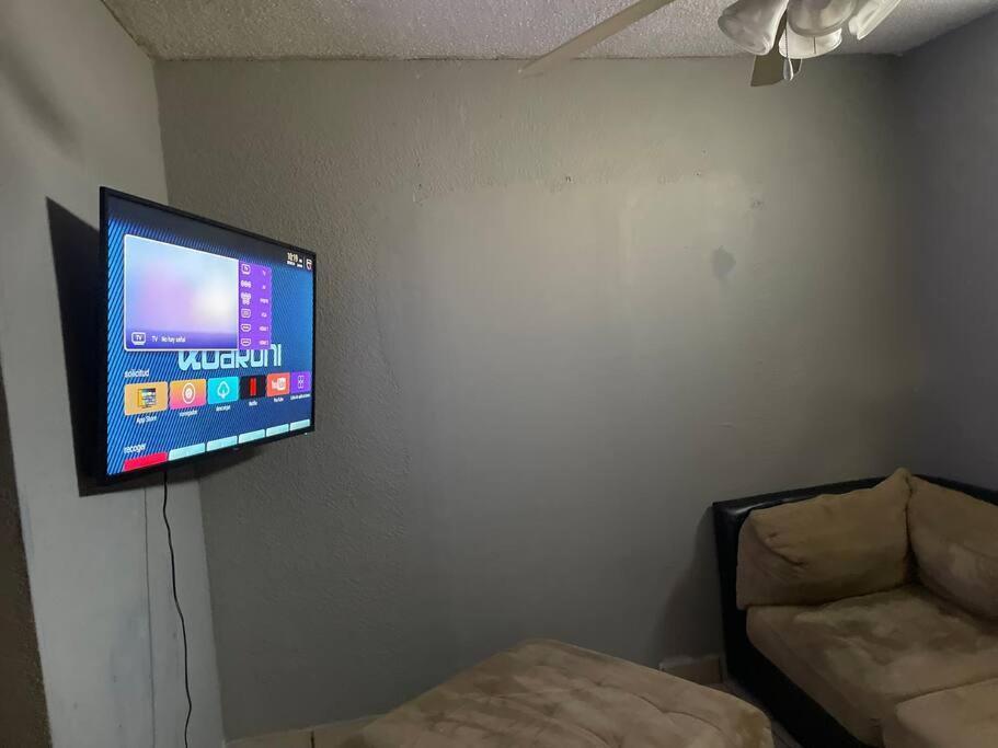 Casa Granada Cercana A Consulado Y Aeropuerto. Ciudad Juarez Ngoại thất bức ảnh
